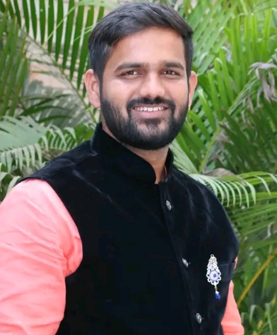 सरपंच: श्री विवेक परमेश्वर अंडील
